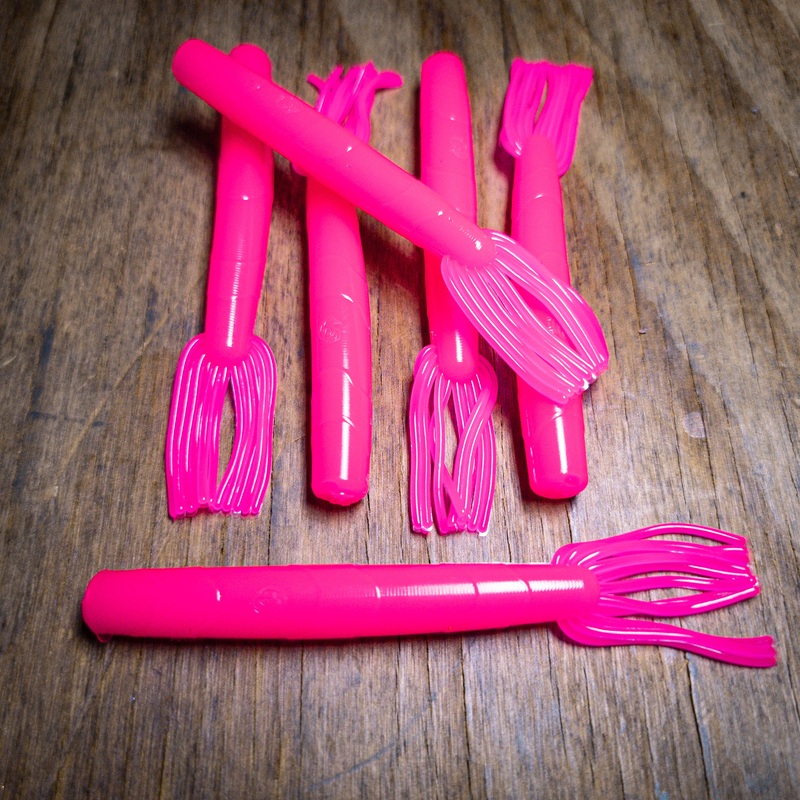 Hot Pink 4 Broomstick (6pk)