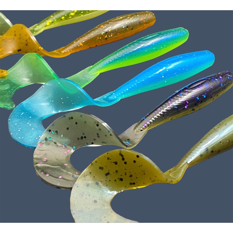 Single Tail Grub|Smoke Show|Bad Bass|Chartreuse Shad|White Ice|Bait Fish|Mojo|Tennessee Shad|Watermelon Red Pearl|Blue Chartreuse|Daybreak Pearl|Big “O”|Luau|Pumpkin Spice|Black Sapphire|Swamp Juice|Magic Craw|Envy|Chameleon|GP Flash|Ol’ Skool